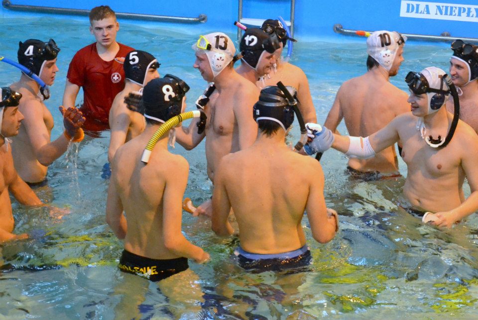 Hokej pod wodą Walenie Hydra XII 2012